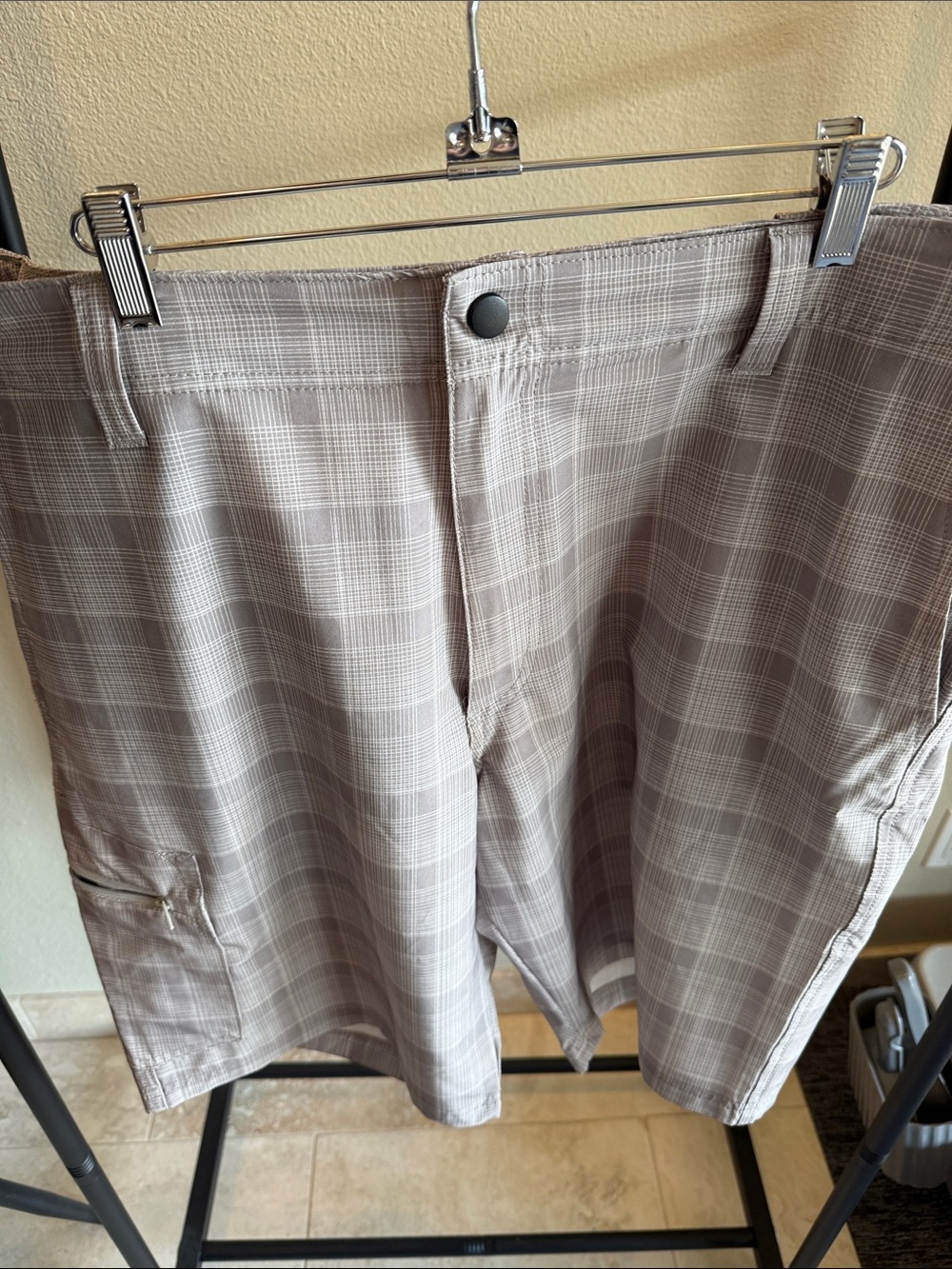 Men's Lee Dungarees Plaid Shorts - Light Gray